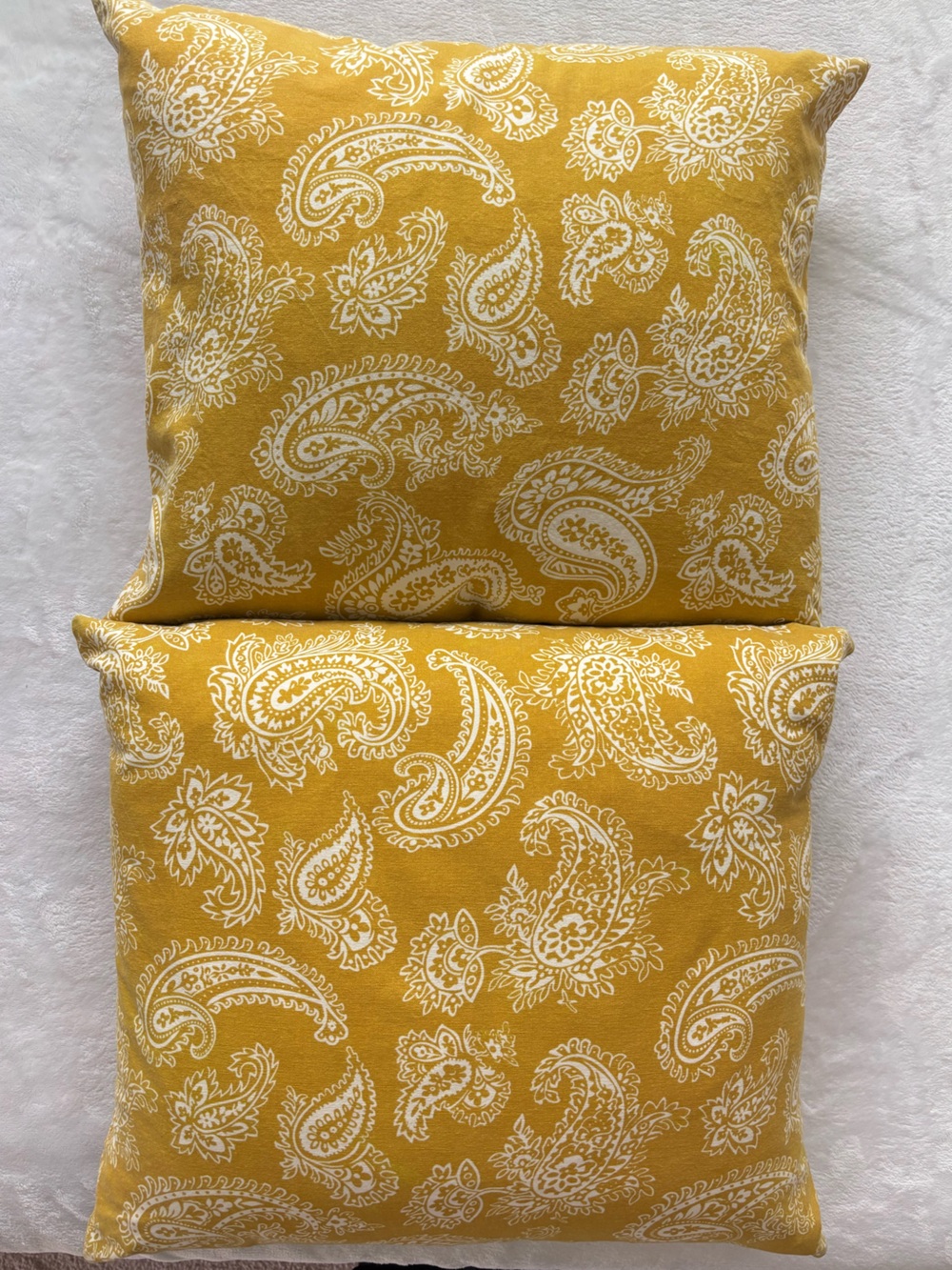 Set of 2 Yellow & White Paisley-Pattern Down-Filled Square Accent Pillows--EUC